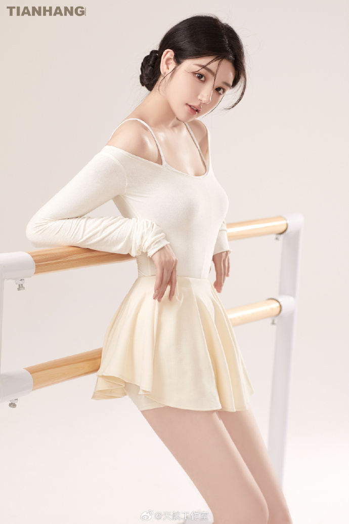 跨设备 · 现实题材